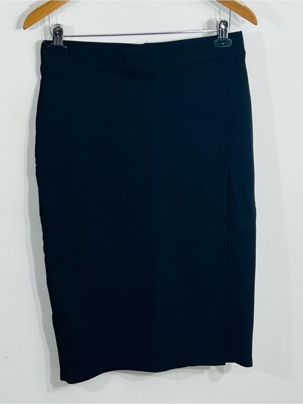 Liz Claiborne Black Knee Length Wrap Style Straight Stretchy Business Casual Med